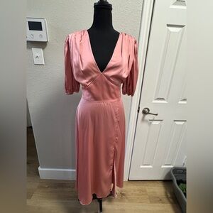 🎀 Alexia Admor Nola Dress - V-Neck Puff Sleeve Midi - Blush - Size 8 💗